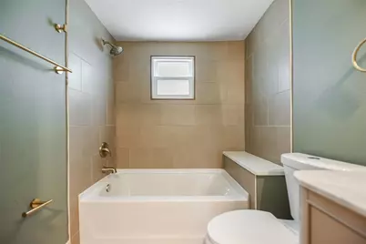 7851 40th Ave N, Saint Petersburg, FL 33709 - Photo 27