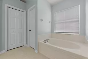 31511 Wrencrest Dr, Wesley Chapel, FL 33543 - Photo 27