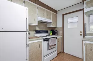 3324 W Tiki Dr, Holiday, FL 34691 - Photo 13