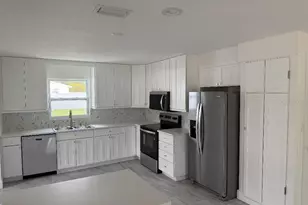 632 89th Ave N, Saint Petersburg, FL 33702 - Photo 3