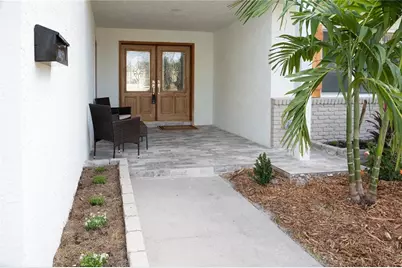 6613 Blue Heron Drive S, Saint Petersburg, FL 33707 - Photo 5