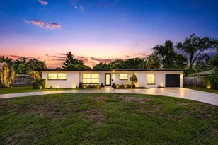 6871 4th St S, Saint Petersburg, FL 33705 - Photo 1