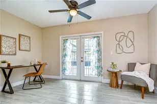 6871 4th St S, Saint Petersburg, FL 33705 - Photo 17