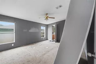 5829 Coventry Dr, Tampa, FL 33615 - Photo 9