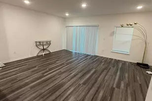 4743 Deer Track St, Tampa, FL 33610 - Photo 7