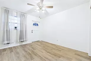 2454 Australia Way E, Clearwater, FL 33763 - Photo 43