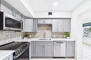 2454 Australia Way E, Clearwater, FL 33763 - Photo 17