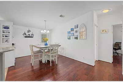 37719 Newal Avenue, Zephyrhills, FL 33542 - Photo 9