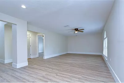 12928 Kings Lake Drive, Gibsonton, FL 33534 - Photo 23