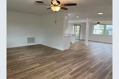11093 54th Avenue N, Saint Petersburg, FL 33708 - Photo 5