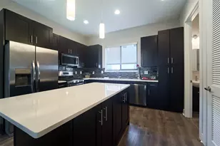 136 8th St N, Saint Petersburg, FL 33701 - Photo 19