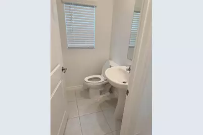 36434 Garden Wall Way, Zephyrhills, FL 33541 - Photo 11