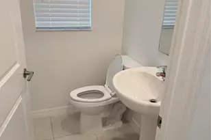36434 Garden Wall Wy, Zephyrhills, FL 33541 - Photo 11