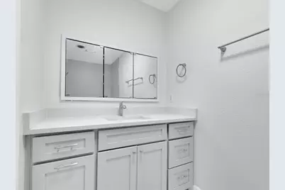 295 Boca Ciega Point Boulevard N, Saint Petersburg, FL 33708 - Photo 15
