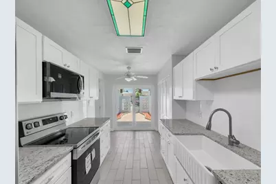295 Boca Ciega Point Boulevard N, Saint Petersburg, FL 33708 - Photo 11