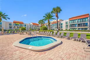 895 S Gulfview Blvd, Clearwater Beach, FL 33767 - Photo 37