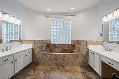 18115 Regents Square Drive, Tampa, FL 33647 - Photo 37