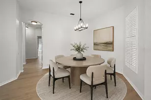 18115 Regents Square Dr, Tampa, FL 33647 - Photo 9