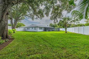 2065 Envoy Ct, Clearwater, FL 33764 - Photo 41
