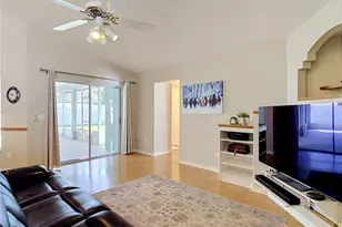 28726 Creekwood Dr, Wesley Chapel, FL 33545 - Photo 9
