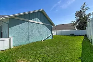 28726 Creekwood Dr, Wesley Chapel, FL 33545 - Photo 27
