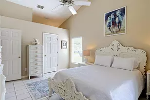 28726 Creekwood Dr, Wesley Chapel, FL 33545 - Photo 13