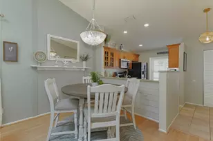 12223 Sun Vista Ct E, Treasure Island, FL 33706 - Photo 11