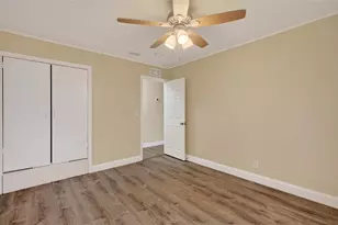 2525 21st St S, Saint Petersburg, FL 33712 - Photo 17