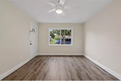 2525 21st Street S, Saint Petersburg, FL 33712 - Photo 15