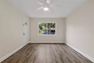 2525 21st St S, Saint Petersburg, FL 33712 - Photo 15