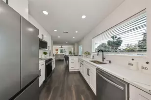 1846 3rd St S, Saint Petersburg, FL 33705 - Photo 19