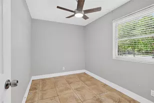 3615 W Rogers Ave, Tampa, FL 33611 - Photo 15