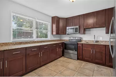 3615 W Rogers Avenue, Tampa, FL 33611 - Photo 11