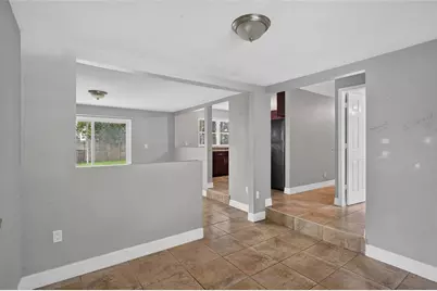 3615 W Rogers Avenue, Tampa, FL 33611 - Photo 7