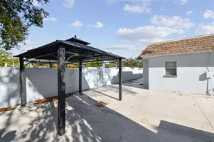 12252 Eldon Dr, Largo, FL 33774 - Photo 7