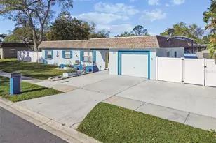 12252 Eldon Dr, Largo, FL 33774 - Photo 3