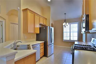 31007 Prout Ct, Wesley Chapel, FL 33543 - Photo 11