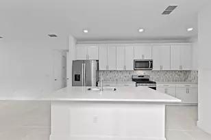 29028 Coral Harbour Dr, Englewood, FL 34223 - Photo 17