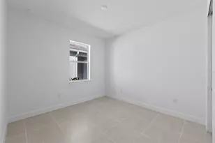 29028 Coral Harbour Dr, Englewood, FL 34223 - Photo 5