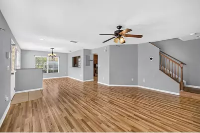 37602 Aaralyn Rd, Zephyrhills, FL 33542 - Photo 9
