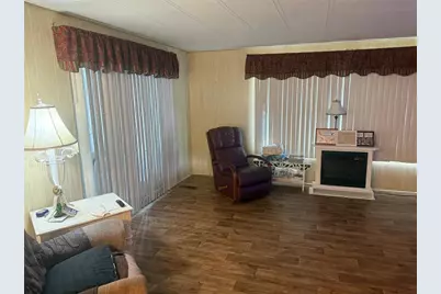 37529 Attica Avenue, Zephyrhills, FL 33542 - Photo 11