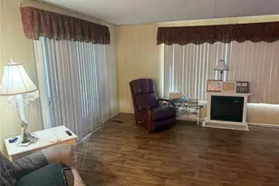 37529 Attica Ave, Zephyrhills, FL 33542 - Photo 11
