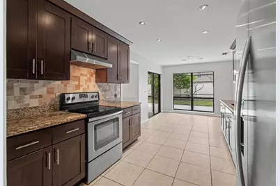10906 Autumn Oak Place, Tampa, FL 33618 - Photo 11