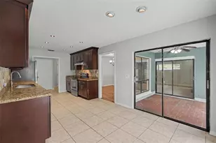 10906 Autumn Oak Pl, Tampa, FL 33618 - Photo 13