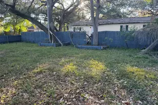 2020 E Powhatan Ave, Tampa, FL 33610 - Photo 7