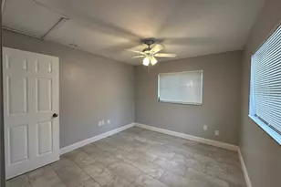 473 93rd Ave N, Saint Petersburg, FL 33702 - Photo 9