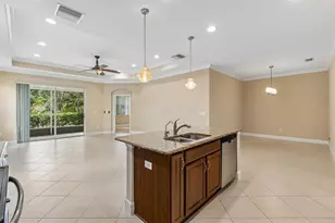 2304 Oakley Green Dr, Sun City Center, FL 33573 - Photo 23