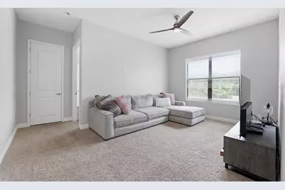 5167 Lakecastle Drive, Tampa, FL 33624 - Photo 37