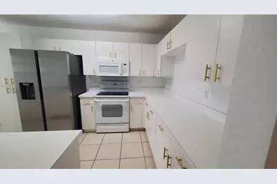 4176 Brentwood Park Circle, Tampa, FL 33624 - Photo 3
