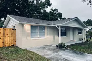 5323 Satsuma Dr, Zephyrhills, FL 33542 - Photo 3